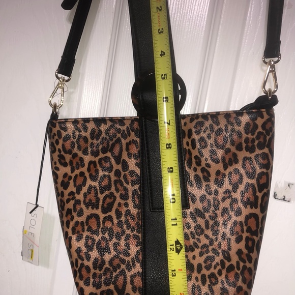 Sole/Society LEOPARD Print Purse. - Picture 7 of 11